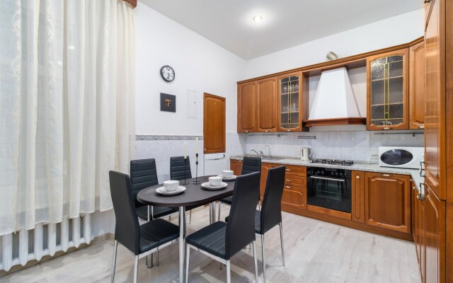 3 Spalni U Nekrasovskogo Sada Apartments