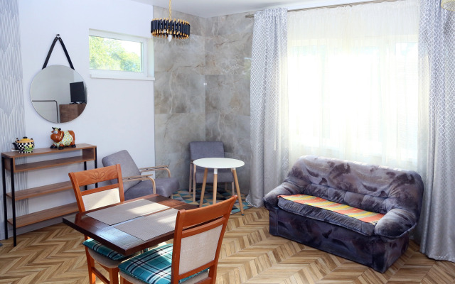 Dom U Ozera Apartments