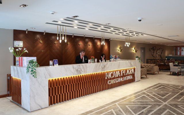 Nova Plaza Crystal Hotel & Spa