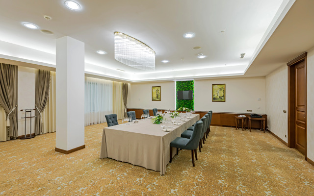 President Hotel