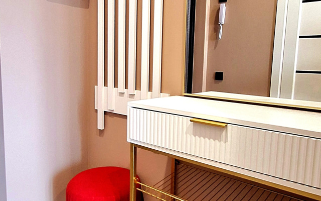 Flat S Yarkimi Aktsentami