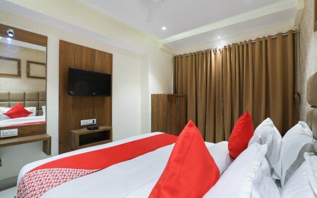Rose Gold Hotel