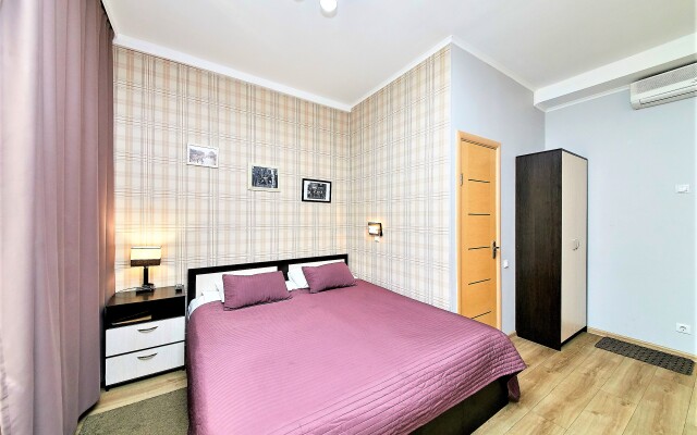 Apriori Hotel