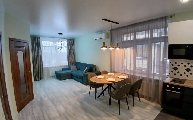 Olega Ryazanskogo U Reki Flat
