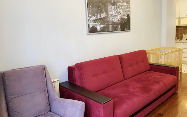 Апартаменты с балконами и видом на тверскую площадь и Мэрию Москвы