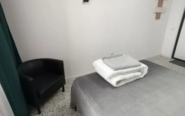 Studiya Na Mikrorayone Beryozovy 148 Flat