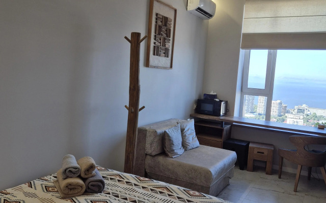 Na ulitse Praporschika Komarova 34-97B Apartment