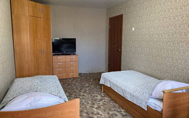 Апартаменты Трехкомнатные Апартаменты на Карбышева 12