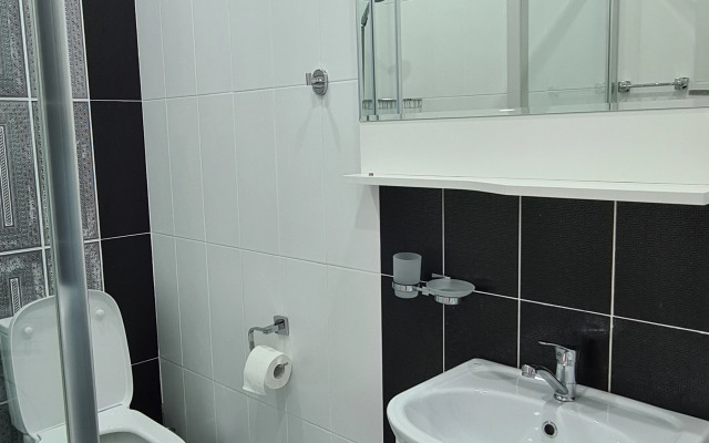 Studiya S Balkonchikom V Kurortnom Gorodke Flat