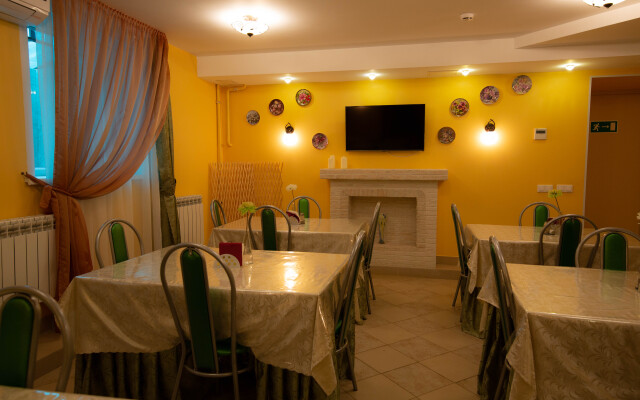 Kaushchi Hotel