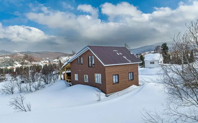 Guest house Dacha V Geshe na 12 chelovek