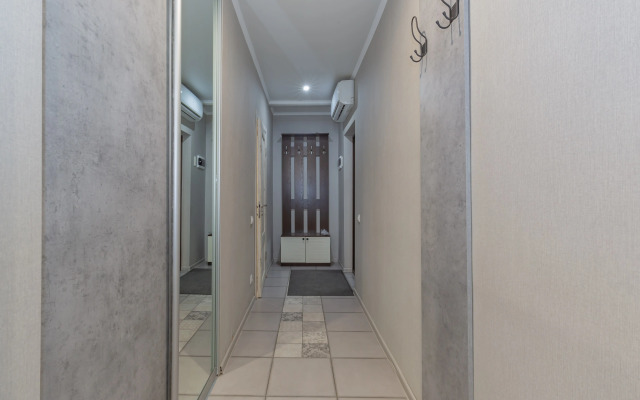 Na Naberezhnoy Apartments