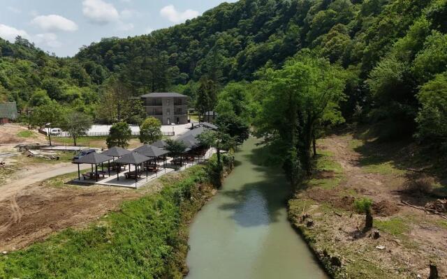 Anana Ges Hotel