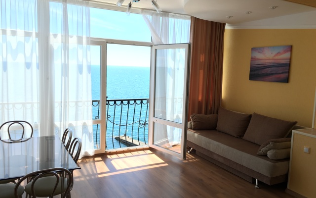 Elling Selena Guest House
