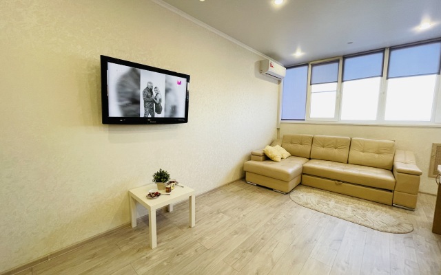Apartamenty Zhk Triumf Plekhanova 14 samy tsentr bez balkona 14 etazh Flat