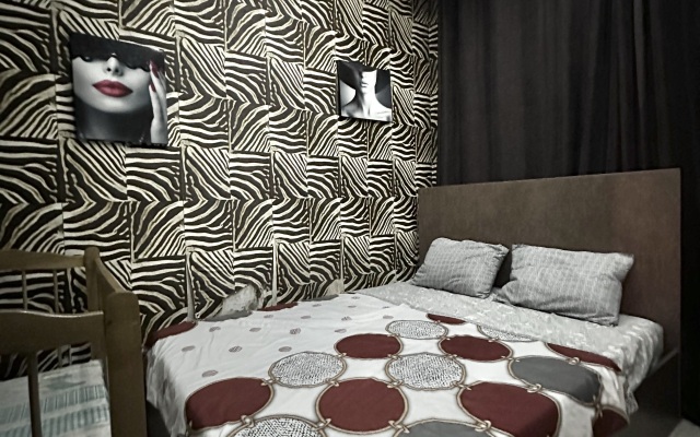 4-Kh Komnatnaya S Basseynom I Saunoy Flat