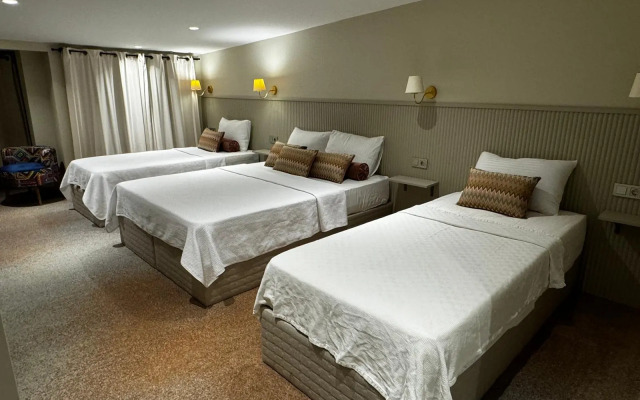 Astro Suites Hotel