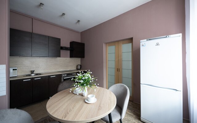 Apartamentyi Pyat' Zvezd Na Ploschadi Revolyutsii