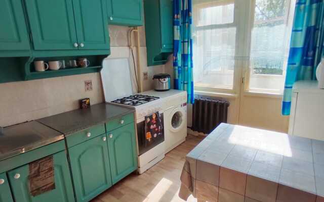 Three-room apartment in the Center