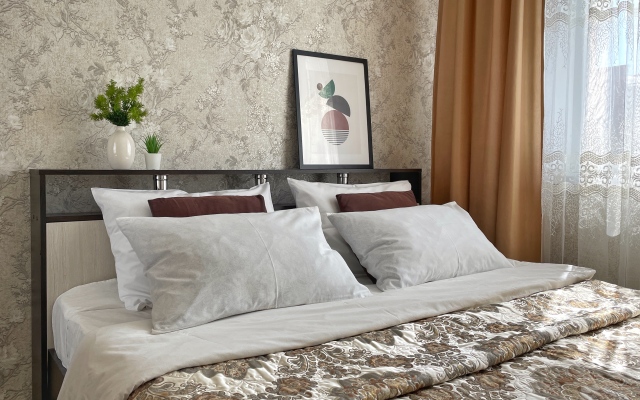 Двухкомнатные Апартаменты Люкс  на 9 человек в курортной зоне Ессентуков