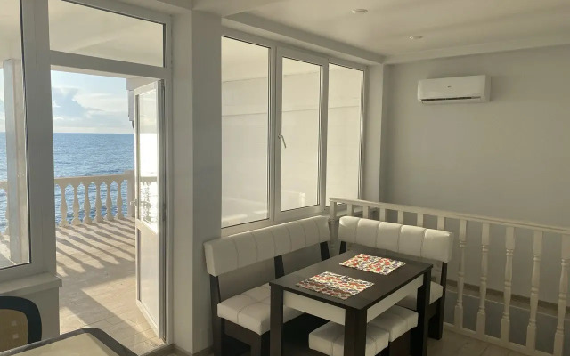 Aniwave 3 Apartments