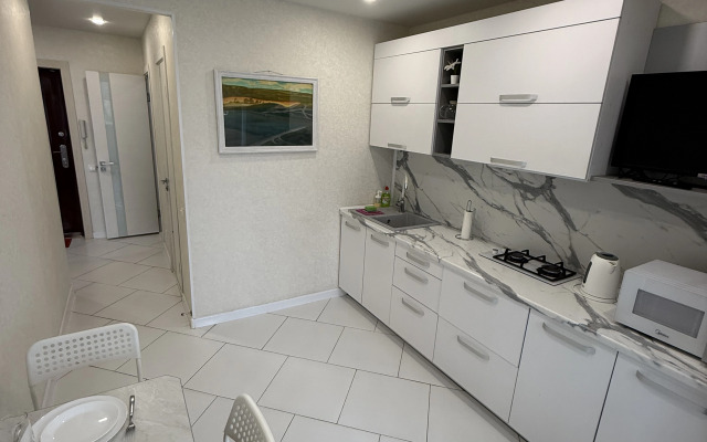 Uyutnaya Odnushka s Dizaynerskim Remontom Flat