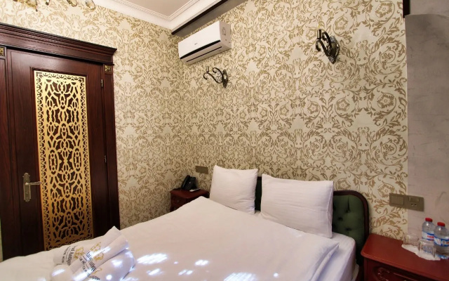 Royal Historical Boutique