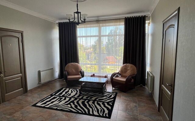 Гостевой дом Retro Hall