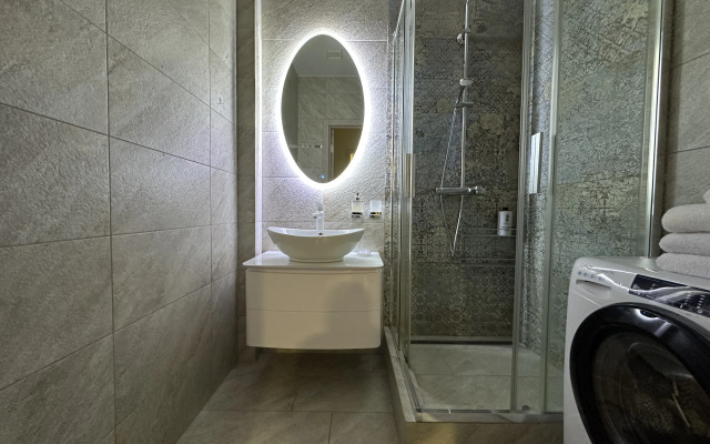 Квартира Шикарная дизайнерская двухкомнатная квартира возле Набережной