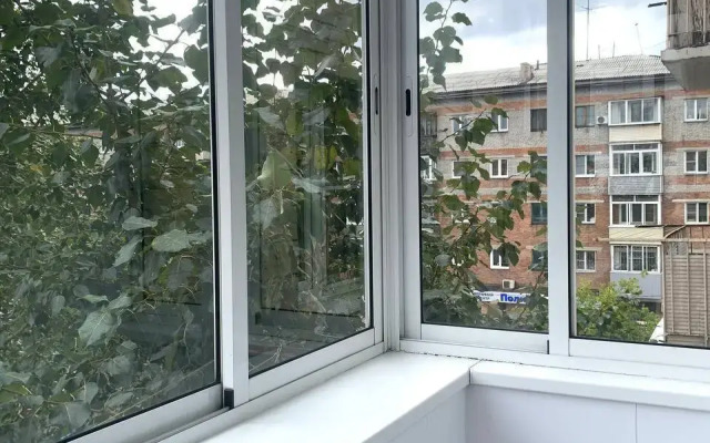 Dvukhkomnatnaya Blizko K Zhd Flat