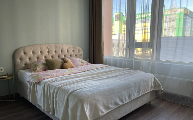 Roskoshnaya Flat