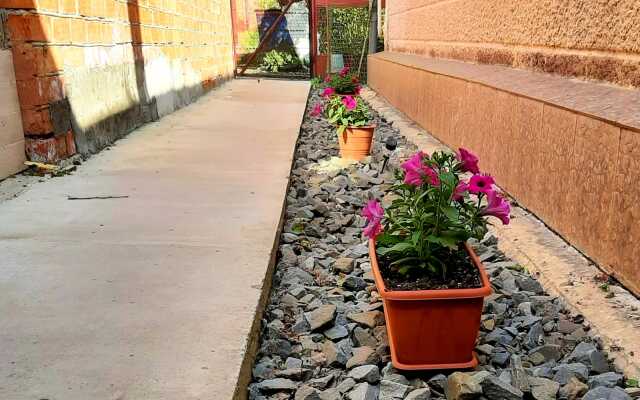 Akhtari Guest house