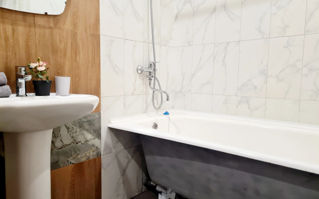 Dvukhmestnaya Studiya S Kukhney Vozle Metro Flat