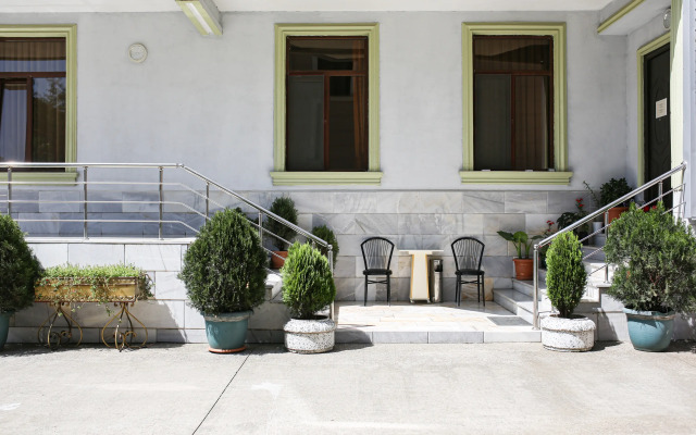 37B Apartments