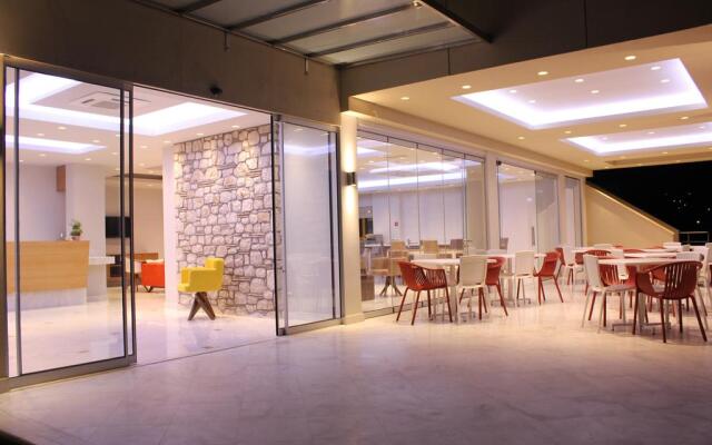 Panagiotis Politis Apart-Hotel