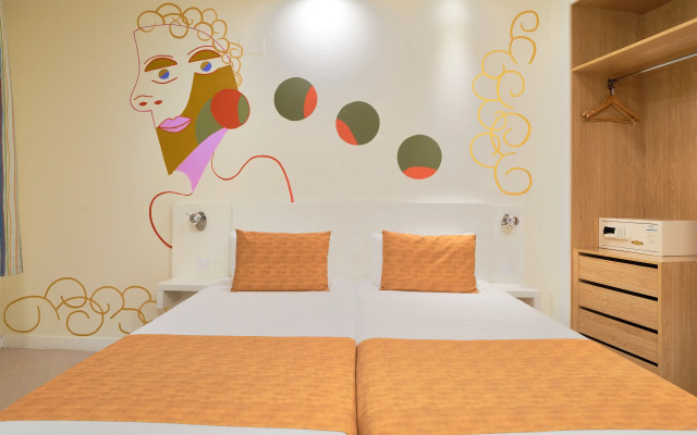 Blume Cruz Suites
