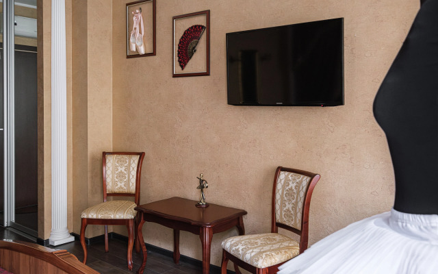 Na Balet.artefakt Mini-Hotel