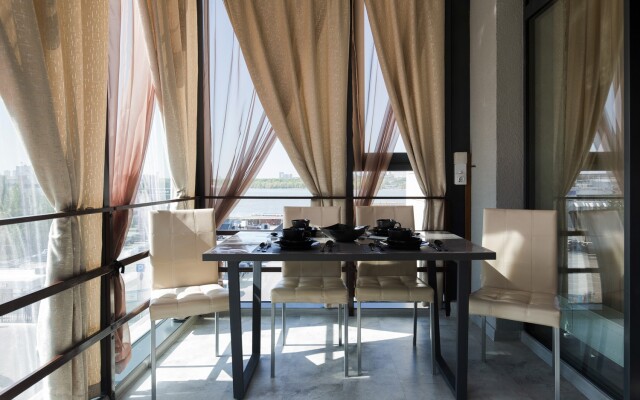 Premium-klassa Luchshaya Lokaciya ogromnaya lodgiya panorama na Ob parkovka u lifta Flat
