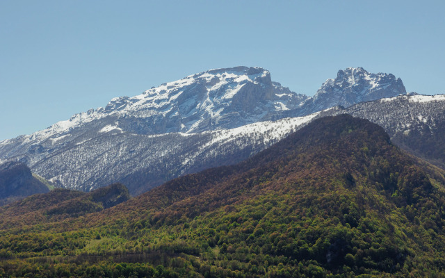 Частный дом AURA на Интернациональной 106