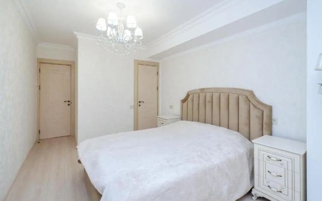 Apartments 5a Chudesnaya Kvartira V Tsentre Stolitsy S Realnymi Foto