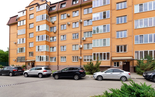 V Essentukah Ryadom S parkom SutkiRu Flat