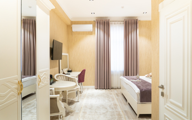Silk Road Empire Hotel