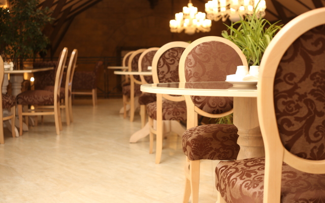 Vintazh Hotel