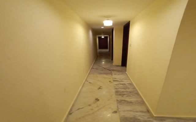 Radhe Hotel