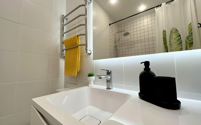 Na Ulitse Akatsiy 34k5 Apartments