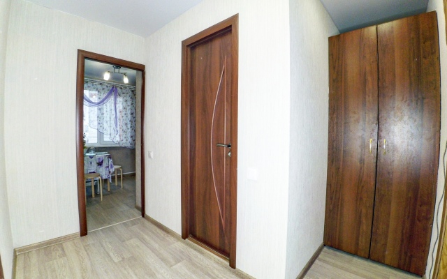 Uyutnaya U Rivyery Flat