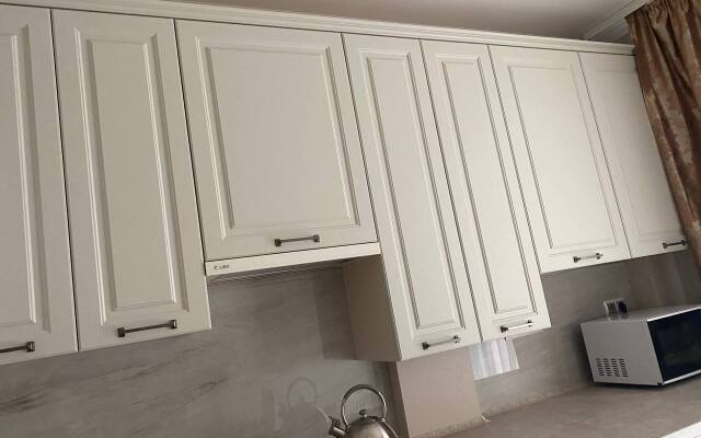 Na Avtomobilistov Flat