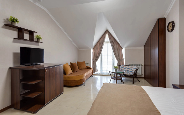 Irina Guest House