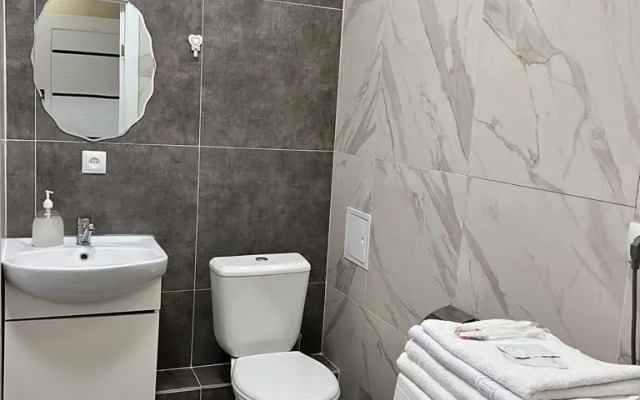 Uyutnaya Kvartira Naprotiv Sportkompleksa Almaty Arena Flat