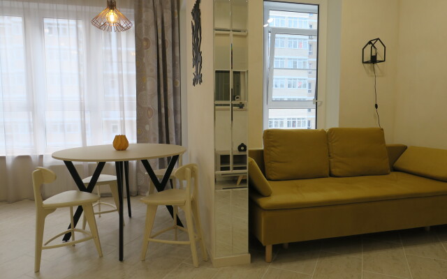 Semeynye Tryokhkomnatnye Na Solnechnoy Apartments